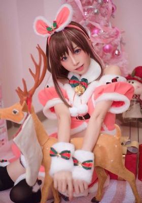 在厨房里征服美艳老师视频