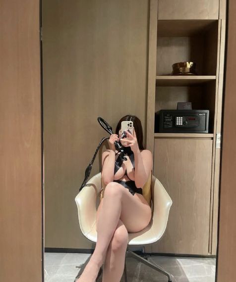 八头身美女
