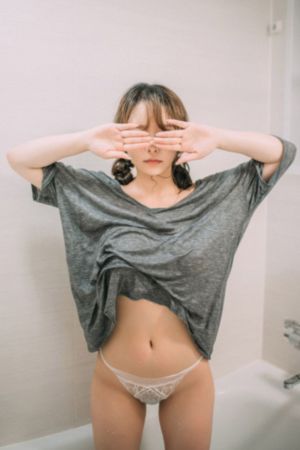 年轻的阿姨在线播放
