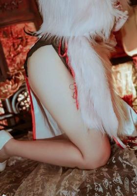 动漫女被黄漫扒衣