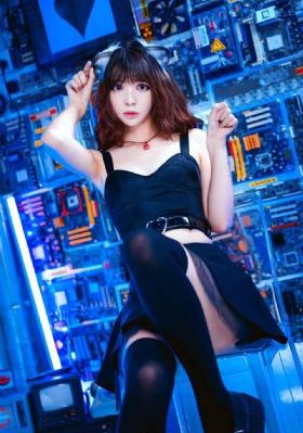 年轻漂亮的女邻居4