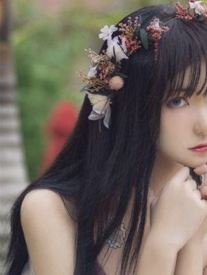 含着岳的丝袜美足脚趾电影